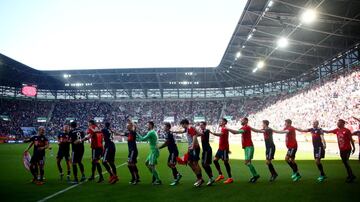 Los jugadores celebran la sexta Bundesliga consecutiva. 