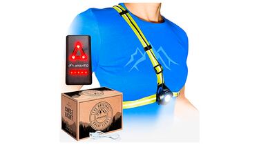 Corre de noche con esta linterna frontal LED para running