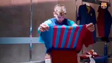 ¿Le gustó? La viral reacción de Piqué al ver la nueva camiseta del Barcelona