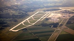 Destierran pueblos enteros para construir “el aeropuerto más grande del mundo” y dejan que se pudra hasta su demolición