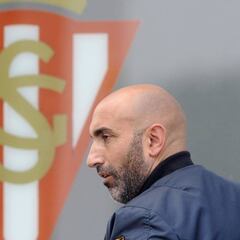 Abelardo deja de ser el entrenador del Sporting