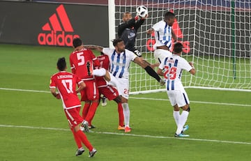 Soccer Football - FIFA Club World Cup - CF Pachuca vs Wydad AC - Zayed Sports City Stadium, Abu Dhabi, United Arab Emirates - December 9, 2017 Wydad’s Zouhair Laaroubi punches the ball clear REUTERS/Ahmed Jadallah
