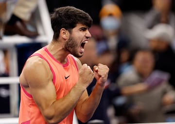 El tenista español ha ganado, con remontada incluida, al italiano Jannik Sinner por 7-6, 4-6 y 7-6.