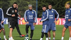 Scaloni: "Es fundamental tener el apoyo de los referentes"