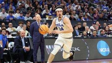 SACRAMENTO, CALIFORNIA - MARCH 18: Jaime Jaquez Jr. #24 of the UCLA Bruins drives during the second half against the Northwestern Wildcats in the second round of the NCAA Men's Basketball Tournament at Golden 1 Center on March 18, 2023 in Sacramento, California.   Ezra Shaw/Getty Images/AFP (Photo by EZRA SHAW / GETTY IMAGES NORTH AMERICA / Getty Images via AFP)