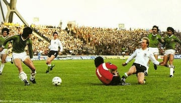 Uno de los partidos más significativos para el Tri se dio en su propio Mundial del 86, cuando se disputaban los Cuartos de Final y se consiguió mantener el 0-0 durante el tiempo regular. El problema fue en la tanda de los penales donde hombres como Fernando Quirarte y Raúl Servín fallaron para terminar por perder 4-1. 