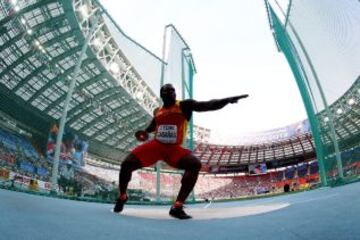 El atleta español, Frank Casañas, hoy durante la final de la prueba de lanzamiento de disco masculina, en la que ha terminado en novena posición, del Mundial de Atletismo de Moscú 2013, que se celebra en el Estadio Olímpico de Luzhniki