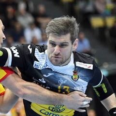 España se mete en la segunda fase tras cinco minutos mágicos