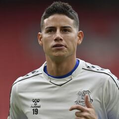 James y Mina se salvan en calificaciones de Everton