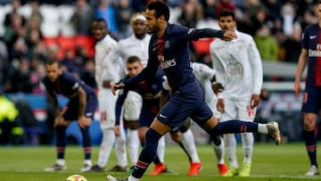 Neymar reaches 50 goals for PSG with penalty against Nice