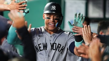 KANSAS CITY, MISSOURI - JUNE 11: Aaron Judge #99 of the New York Yankees celebrates with teammates after hitting a two-run home run against the Kansas City Royals during the seventh inning at Kauffman Stadium on June 11, 2024 in Kansas City, Missouri. Kyle Rivas/Getty Images/AFP (Photo by Kyle Rivas / GETTY IMAGES NORTH AMERICA / Getty Images via AFP)