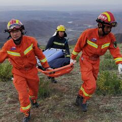 Mueren de frío 21 personas en una carrera de montaña en China