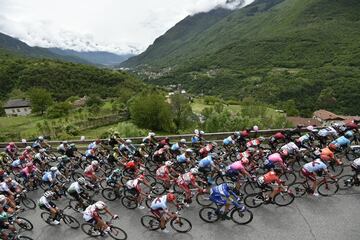 Giulio Ciccone del Trek-Segafredo fue el ganador de la etapa entre Lovere y Ponte di Legno. Richard Carapaz se mantiene como líder de la general.