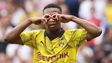 Escándalo Moukoko: su edad y su padre son falsos