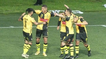 Coquimbo vence a Puerto Montt y recupera el liderato