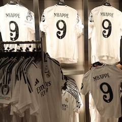 Mbappé on track to eclipse Beckham and Ronaldo in Madrid replica jersey sales