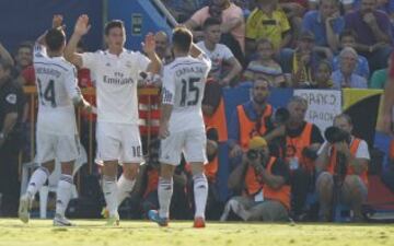 Los jugadores celebran el 0-4 de James Rodríguez. 