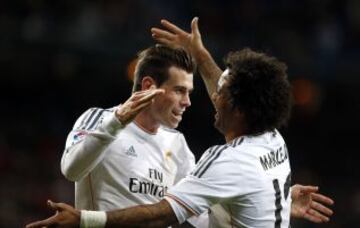 Real Madrid-Valladolid. 4-0. Bale celebra el cuarto gol con Marcelo. Hat trick en su cuenta personal.