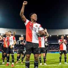 Roy Makaay se rinde a Luis Sinisterra: "Lo que toca, entra"