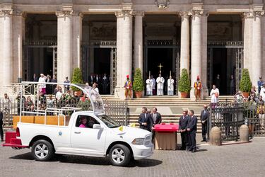 El regalo de México que acabó siendo usado para transportar los restos del Papa Francisco por Roma 