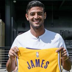 Carlos Vela: "Entre un partido de LeBron y Chivas, veo a LeBron"