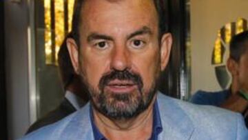 "Son unos morosos y han incumplido un contrato"