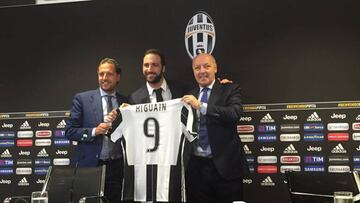 Higuaín: "No quería pasar ni un minuto más con De Laurentiis"