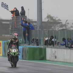 Triunfo de Rea bajo el agua que le pone el mundial de cara