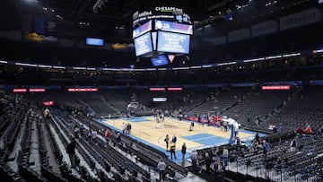 Los aficionados abandona el Cheesapeake Arena.