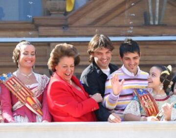 Rita Barberá junto a Morientes y Villa en las Fallas 2007.