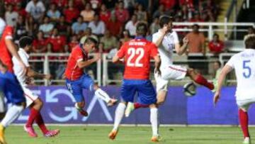 Mark Gonz&aacute;lez marc&oacute; dos goles en la victoria de Chile.