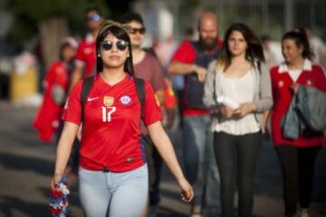 Belleza y color en la previa del duelo entre Chile y Uruguay