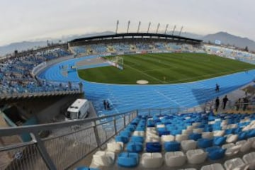 Ubicado a casi 100 kil&oacute;metros de Santiago, el principal recinto deportivo de la regi&oacute;n de O&#039;Higgins fue remodelado este 2014 y su capacidad aument&oacute; a 15.600 personas. El Teniente alberg&oacute; en 1962 el Mundial que se realiz&oacute; en Chile.