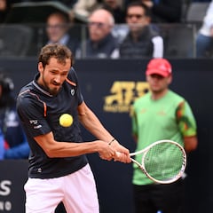 Resumen y resultado del Rune - Medvedev en directo: Medvedev brilla al fin en tierra