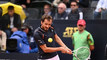 Resumen y resultado del Rune - Medvedev en directo: Medvedev brilla al fin en tierra