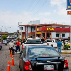 Coronavirus en Venezuela: ¿por qué ha aumentado el precio de la gasolina?