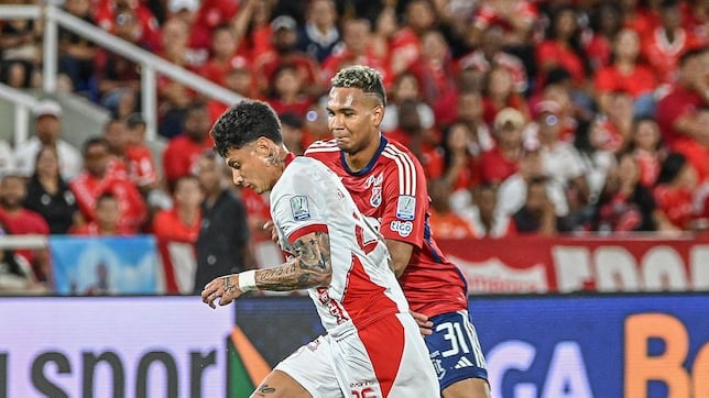 América vence a Medellín y es el único líder del campeonato