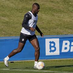 Mamadou Sylla, único refuerzo de Iraola en el mercado invernal