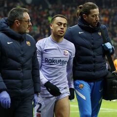 Sergiño Dest out for El Clásico, set for three weeks on sidelines