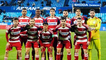 Once del Granada. A la derecha Luca Zidane,