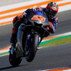 Maverick lidera el test con la M1 de 2016, lo que lía más al piloto