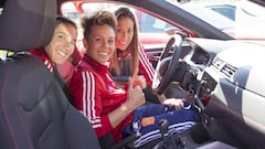 Las seleccionadas de España reciben de regalo un auto