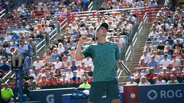 Montreal (Canada), 13/08/2022.- Hubert Hurkacz of Poland reacts after he won a set against Casper Ruud of Norway during the men's semi-finals of the ATP National Bank Open tennis tournament, in Montreal, Canada, 13 August 2022. (Tenis, Abierto, Noruega, Polonia) EFE/EPA/ANDRE PICHETTE
