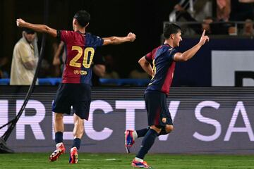 Pablo Torre, antes del descanso, anot¨® el 2-1 para el Barcelona.