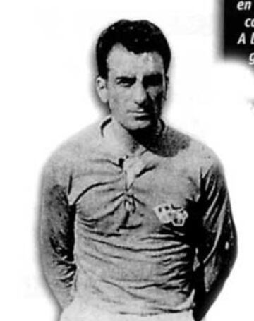 Tuvo a su cargo Audax Italiano en 1936, al mismo tiempo que era jugador, y al igual que Torres celebró el título.