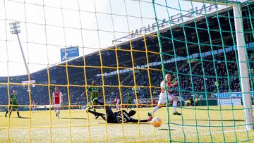 El Ajax goleó al Den Haag.