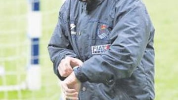 <b>SIN TIEMPO. </b>A José Mari Amorrortu se le acaba el tiempo: o gana en Vitoria o adiós a la Real.