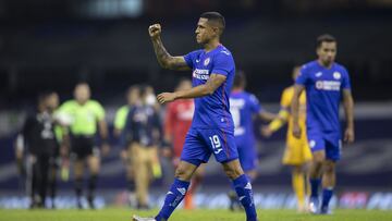 VICTOR YOSHIMAR YOTUN OF CRUZ AZUL during the game Cruz Azul vs Tigres UANL, corresponding to the second leg of the Quarterfinals of the 2020 Torneo Guard1anes Apertura of the Liga BBVA MX, at Azteca Stadium, on November 29, 2020. <br><br> VICTOR YOSHIMAR YOTUN DE CRUZ AZUL durante el partido Cruz Azul vs Tigres UANL, correspondiente al partido de Vuelta de los Cuartos de Final del Torneo Apertura Guard1anes 2020 de la Liga BBVA MX, en el Estadio Azteca, el 29 de Noviembre de 2020.