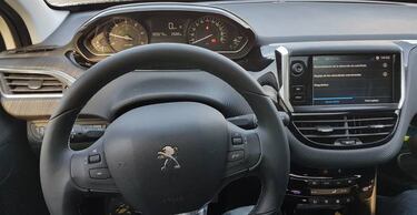 Más rendimiento y menos emisiones: debutó en Chile el nuevo Peugeot 208 BlueHDi