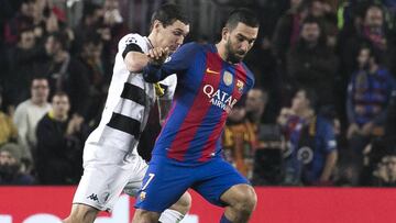 Arda Turan con el Barcelona.